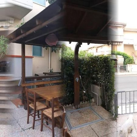 Vada Villetta A 300 Mt Dal Mare 8 Posti Letto Exteriér fotografie